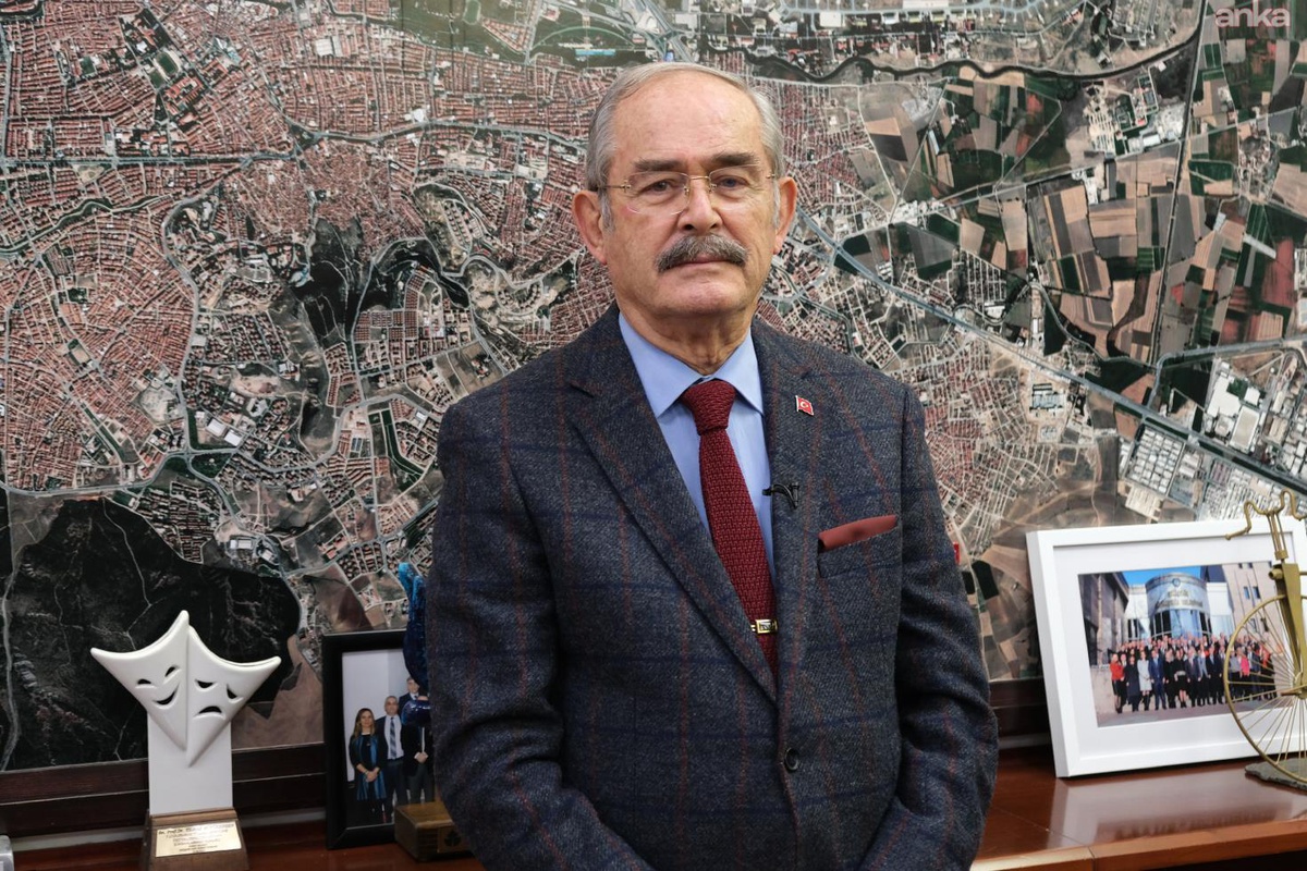 Yılmaz Büyükerşen CHP\'den istifa etti