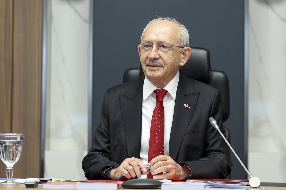 91 milletvekilinin istifa ettiği dakikalarda Kılıçdaroğlu\'ndan dikkat çeken paylaşım