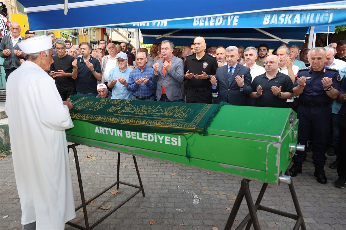 Esaleddin Yıldırım Son Yolculuğuna Uğurlandı
