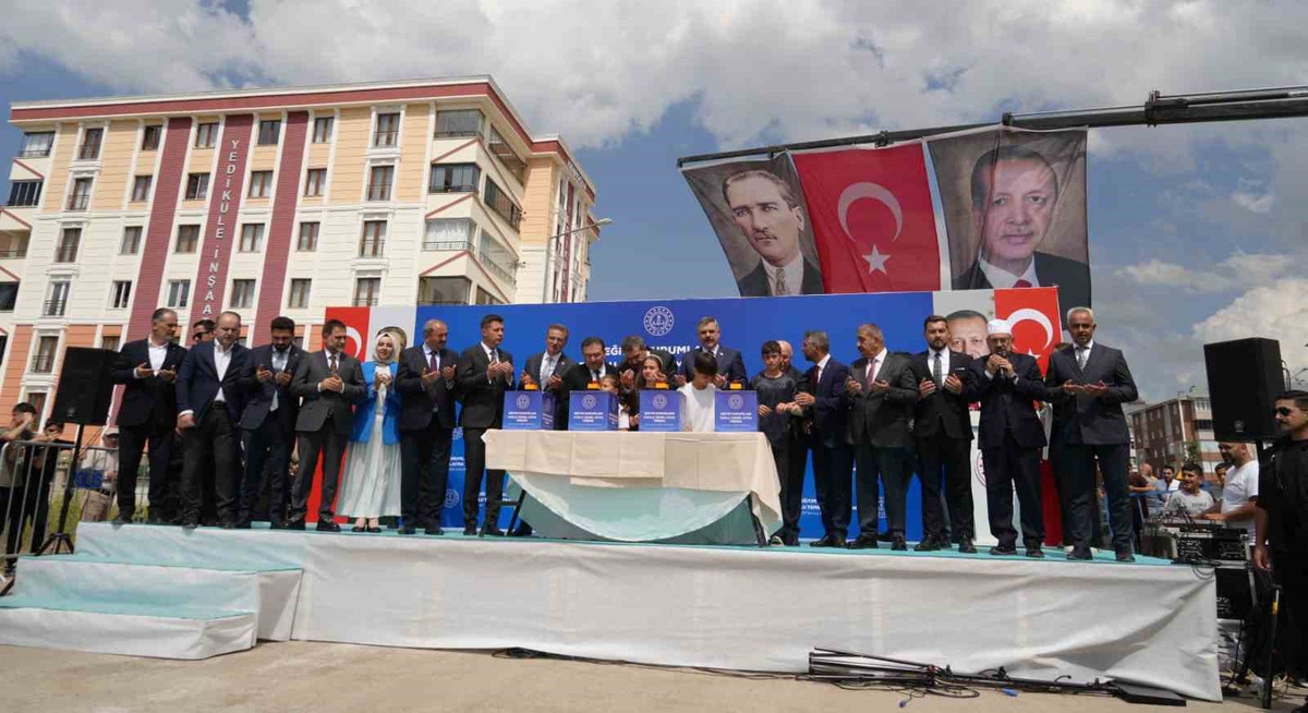 Bakan Çiftçi: "Selçuklu’dan Osmanlı’ya uzanan maarif geleneğimiz medeniyetimizin en güçlü sütunlarından biri hâline gelmiştir"