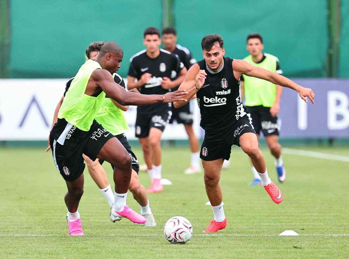 Beşiktaş Midtjylland Maçına Hazırlanıyor