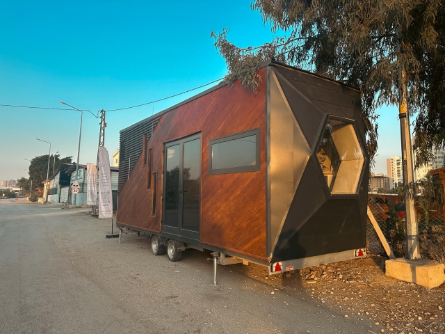 Burcu öğretmene polislerden güzel haber! Çalınan tiny house'u bulundu