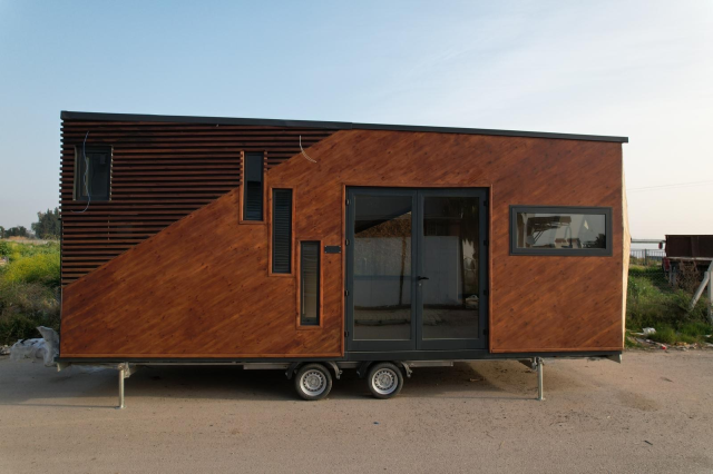 Burcu öğretmene polislerden güzel haber! Çalınan tiny house'u bulundu