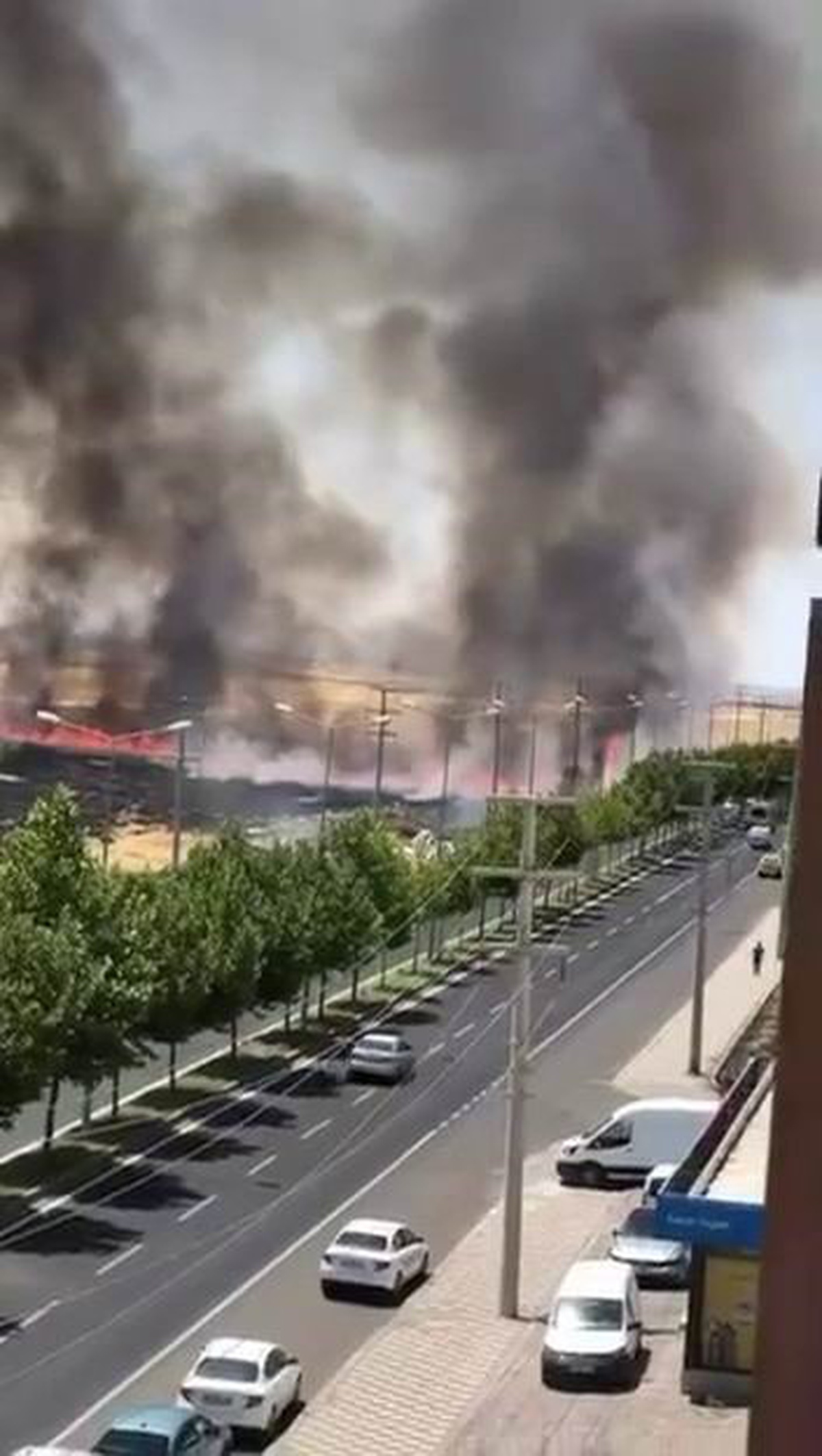 Diyarbakır\'da Otluk Alanda Yangın