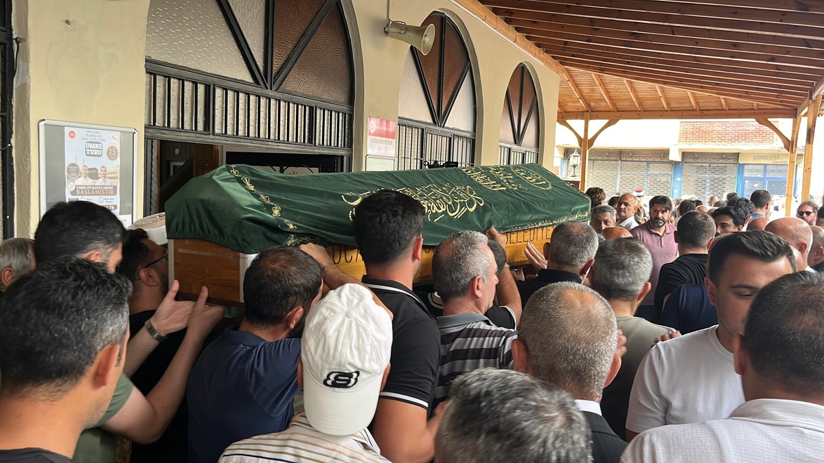 Türk gemisine dron saldırısı: Bir denizci toprağa verildi