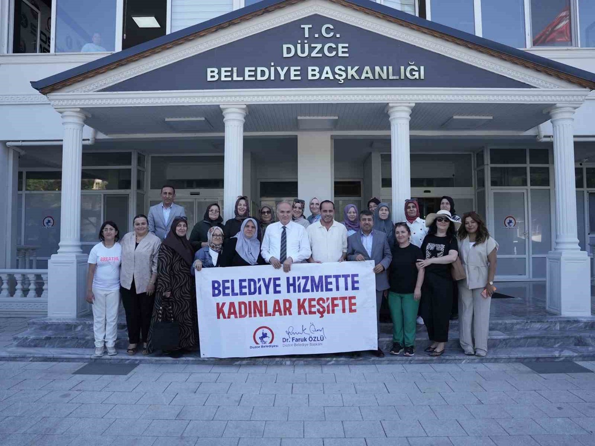 Düzce Belediyesi’nden kadınlara proje gezisi