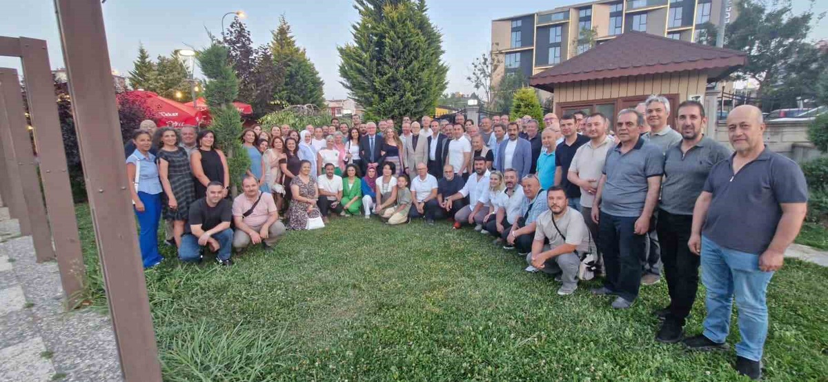 Ömer Faruk Üresin\'e Veda Yemeği Düzenlendi