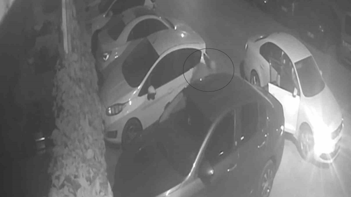 Gaziantep\'te Aracın Lastiklerini Bıçakladı