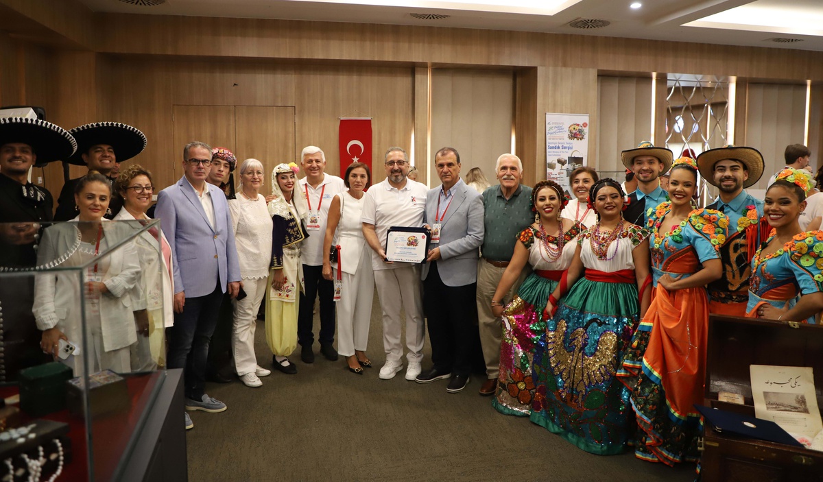 Sandık Sergisi İstanbul\'da Açıldı