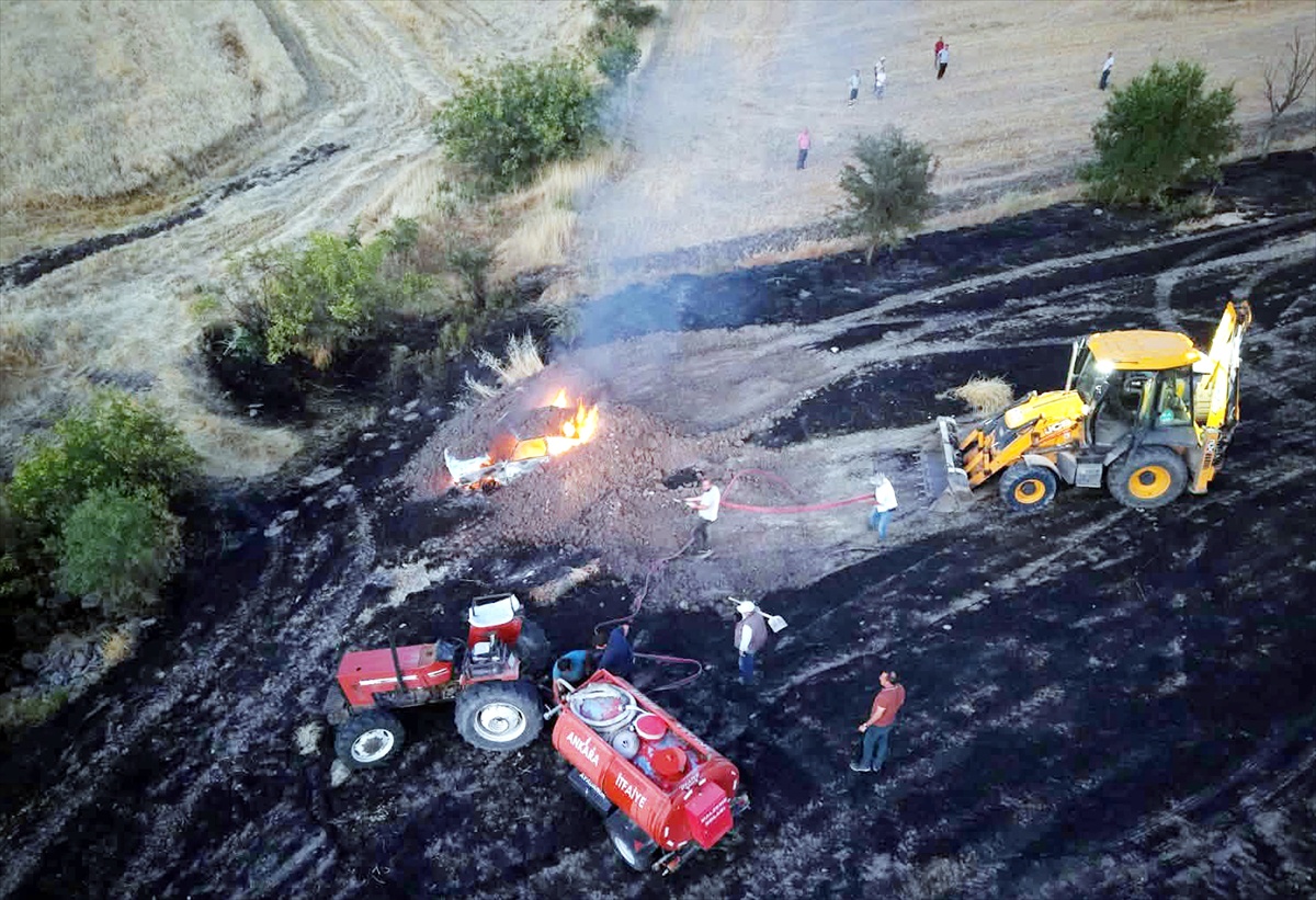 Güdül\'de Park Halindeki Otomobilde Yangın