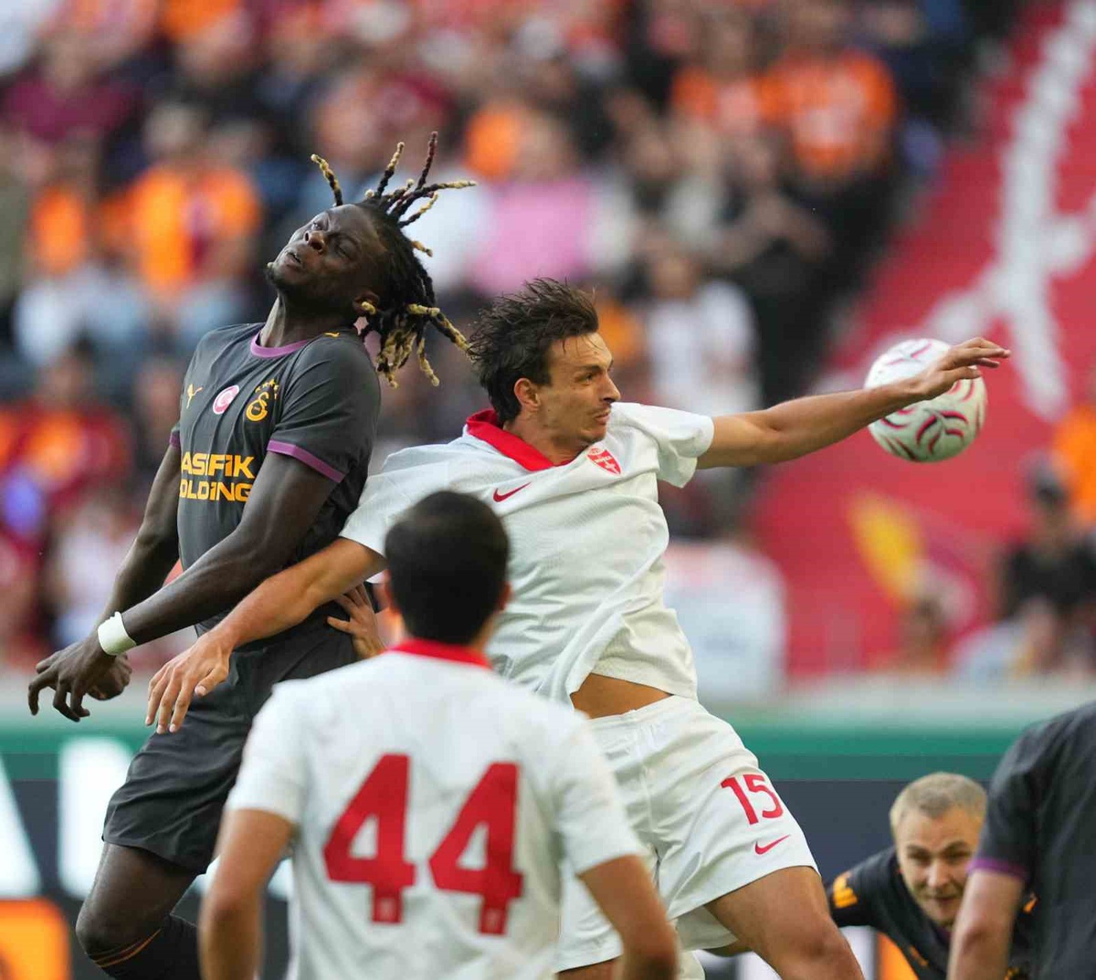 Galatasaray ilk hazırlık maçında kaybetti