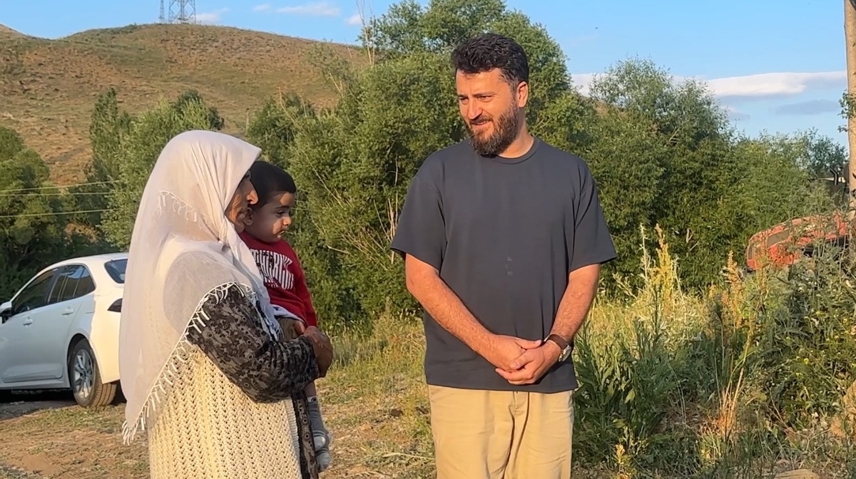 Yüksekova\'da İneği Kaybeden Aileye Yardım Eli