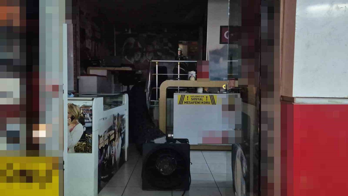 Bartın\'da Tuvalet Havalandırmasında Yangın Paniği