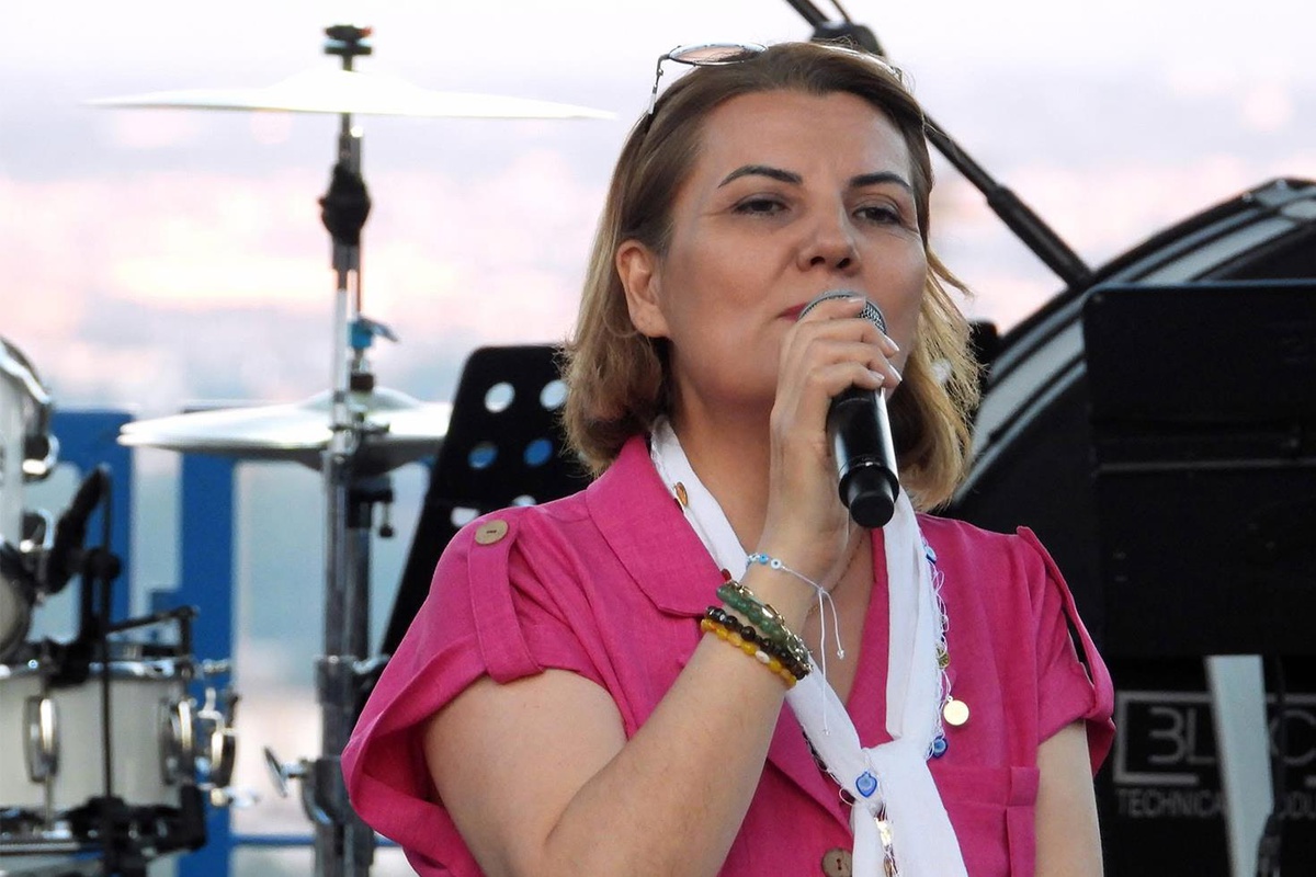 İzmit Belediye Başkanı Fatma Kaplan Hürriyet görevden uzaklaştırıldı