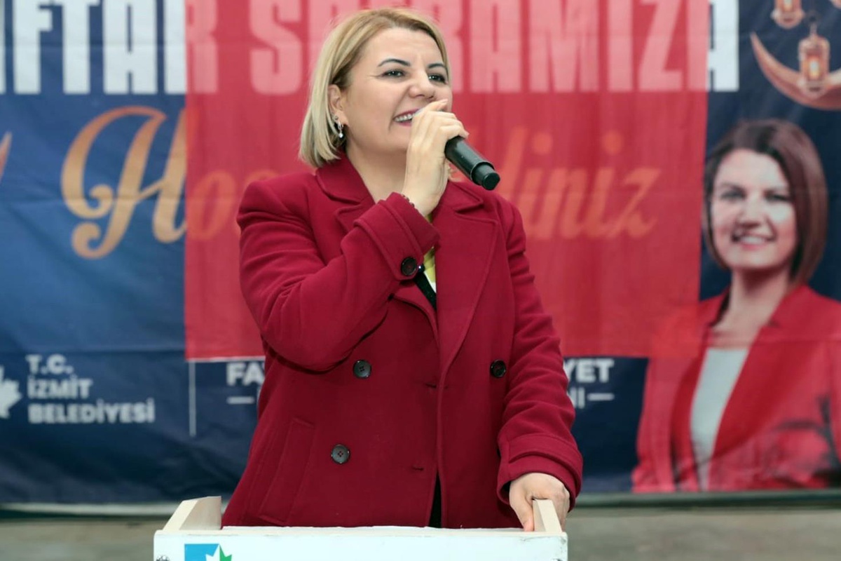 İzmit Belediye Başkanı\'nın şoföründen çarpıcı ifade: Poşette para hissettim