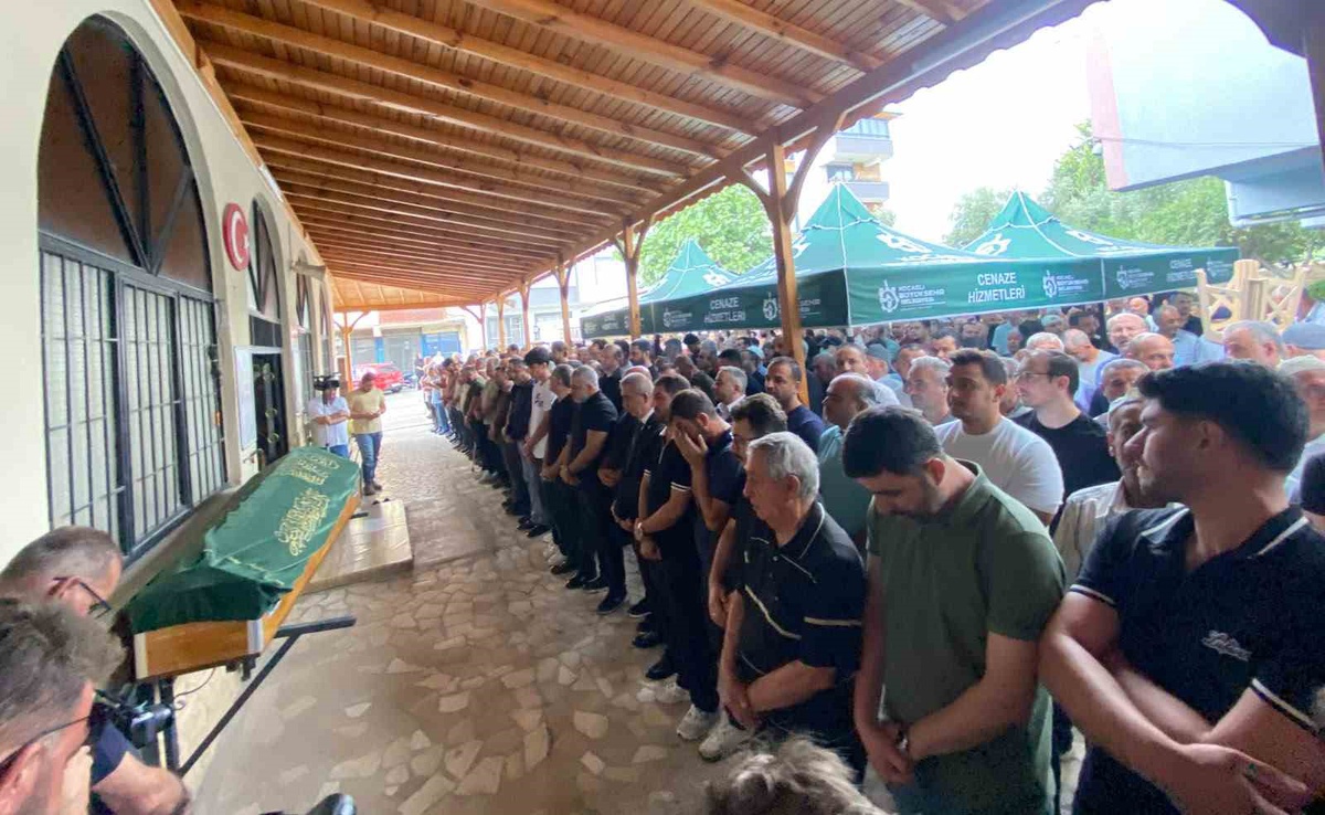Rusya\'da Drone Saldırısında Ölen Türk Denizci Son Yolculuğuna Uğurlandı