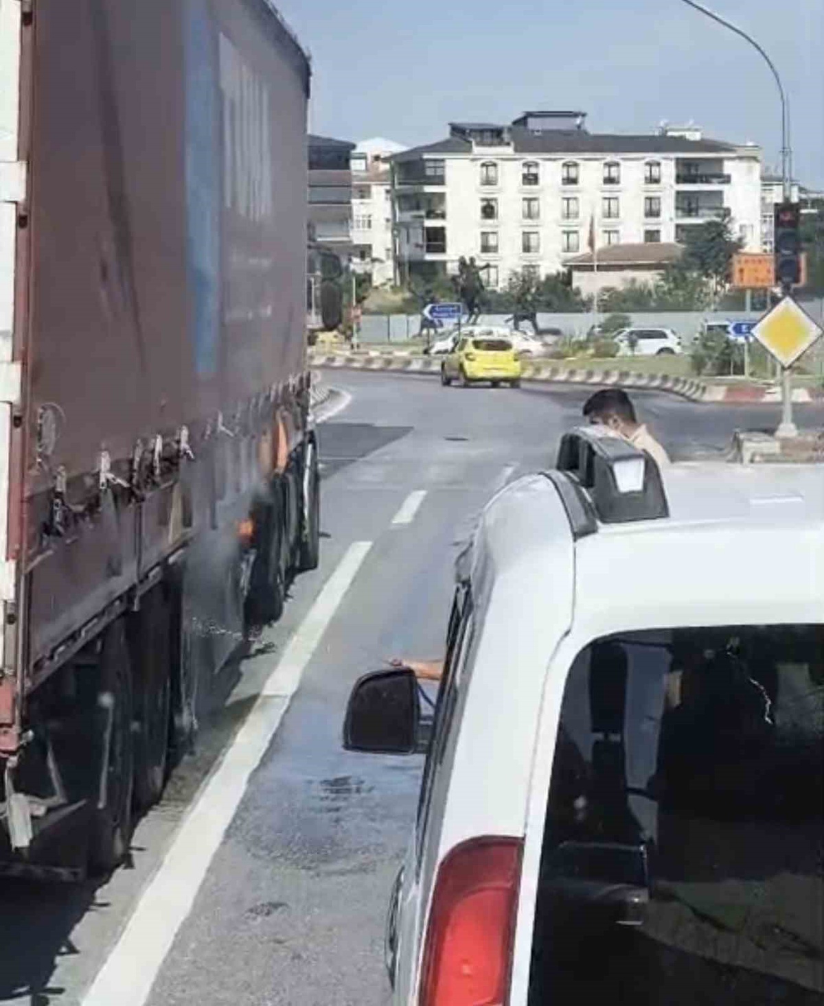 Lüleburgaz\'da Tır Yangını Kontrol Altına Alındı