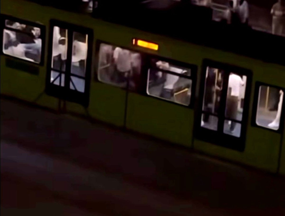 Bursa Metro İstasyonu\'nda Kavga