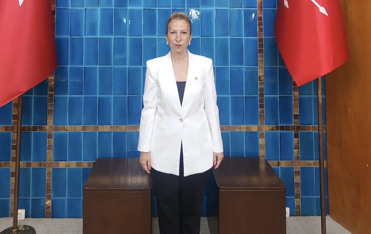 CHP Milletvekili Derici de partisinden istifa etti