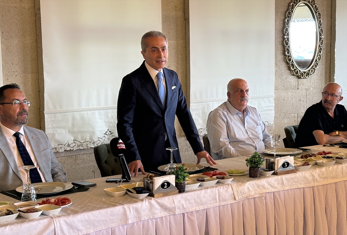Vali Kök\'ten Gazeteciler Günü Kutlaması