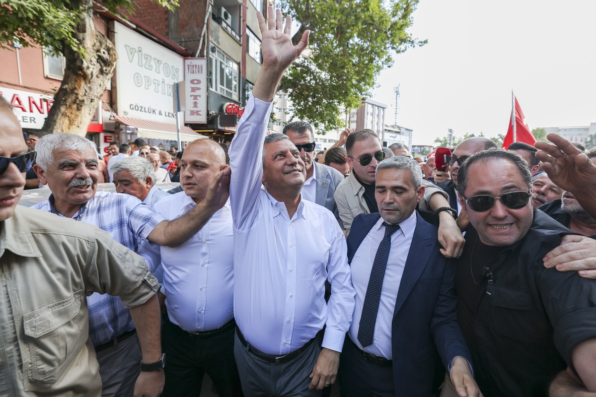 CHP\'li Vekiller YENİ Parti\'ye Geçiyor