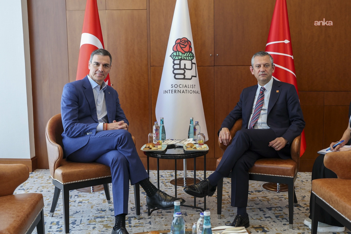 Pedro Sánchez\'den, YENİ Parti\'yi kuran Özgür Özel\'e destek: Bu cesur kararınız bizlere umut veriyor