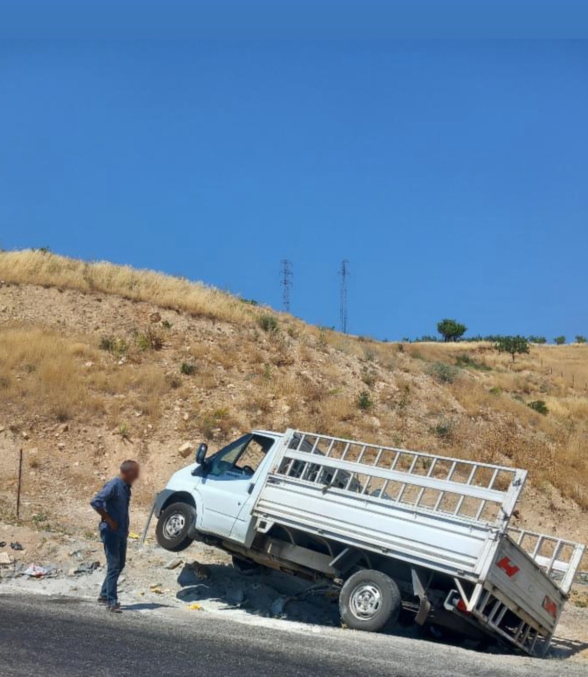 Siirt\'te Ticari Araç Devrildi