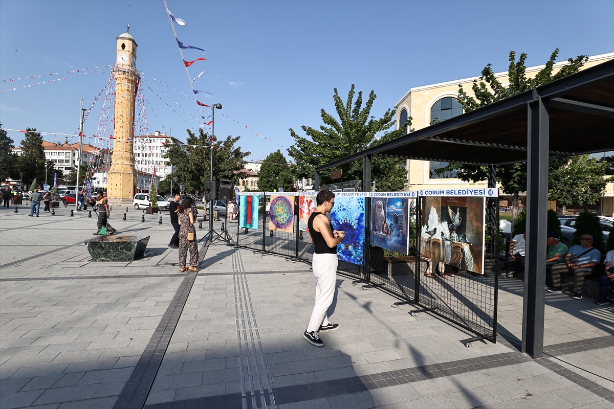 Çorum\'da Uluslararası Sanat Çalıştayı Sergisi Açıldı