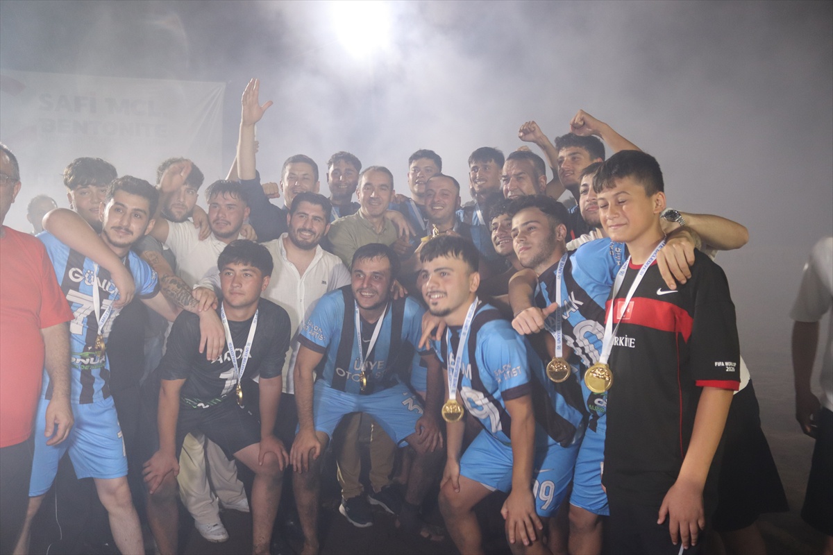 Manyetik Kum Futbolu Turnuvası Şampiyonu Belli Oldu