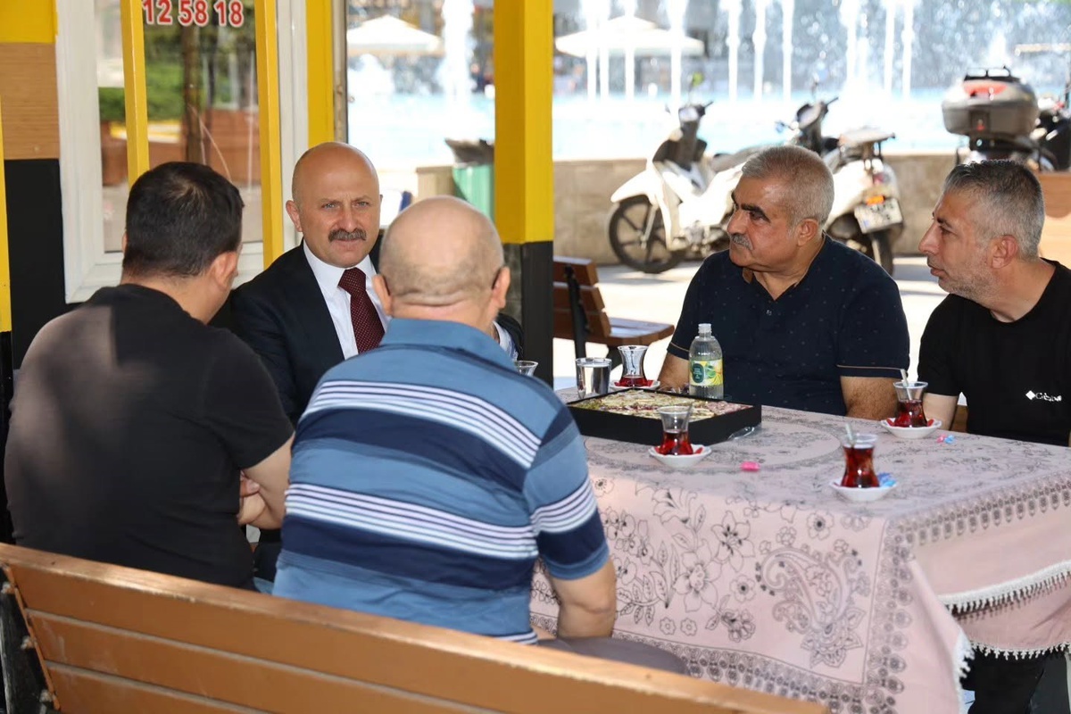 Vali Varol\'dan Taksicilere Destek Ziyareti