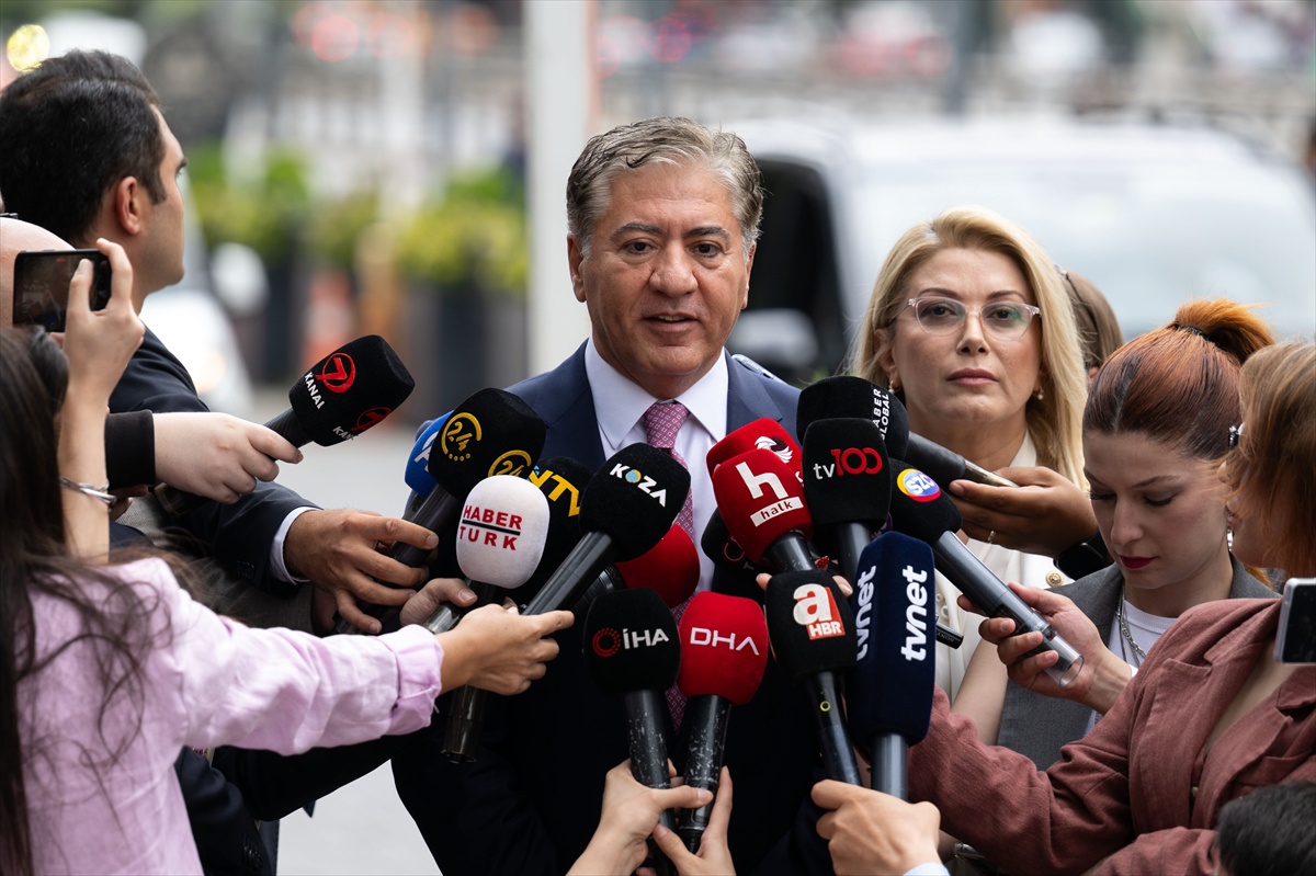 Özgür Özel\'in Yeni Partisi Kuruluyor