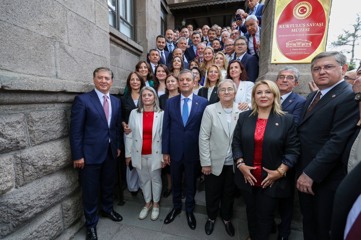 YENİ Parti\'nin Yeni Yönetimi Belirlendi