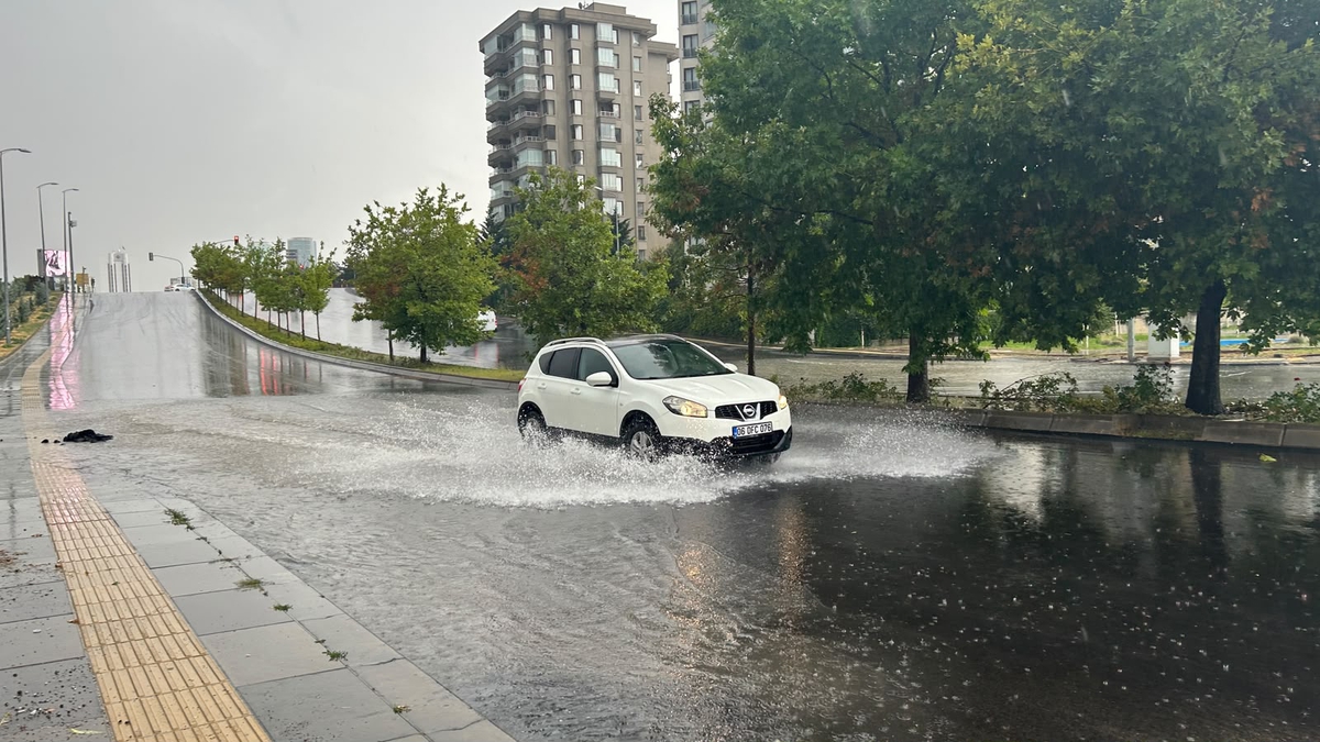 Ankara\'da Sağanak Yağış