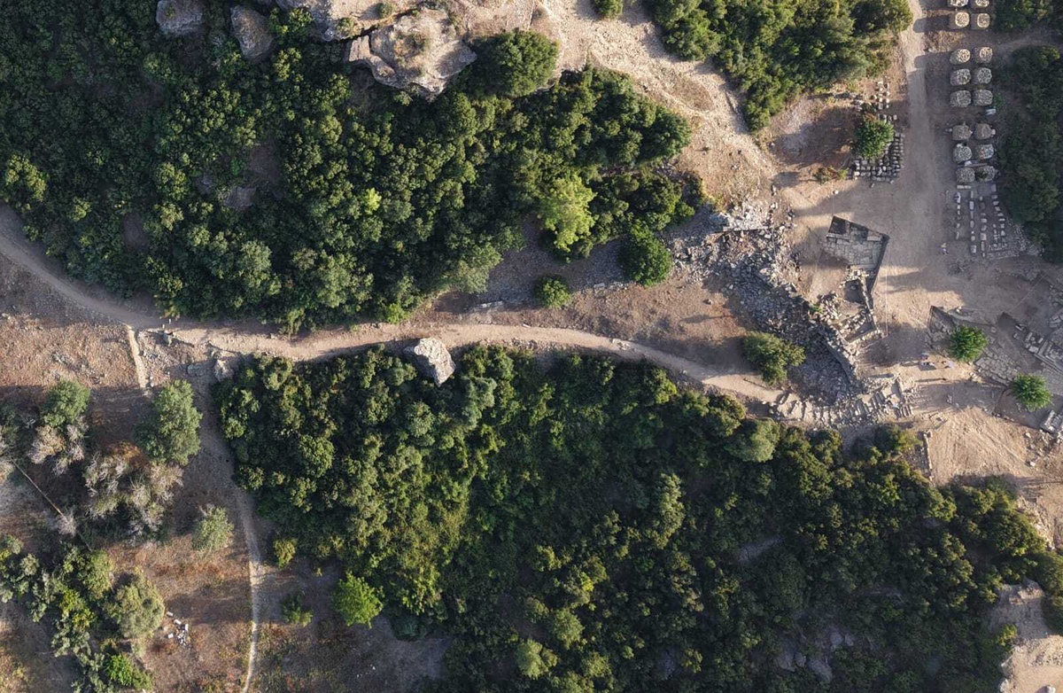 Aspendos\'ta 2 Bin Yıllık Tiyatro Caddesi Gün Yüzüne Çıktı