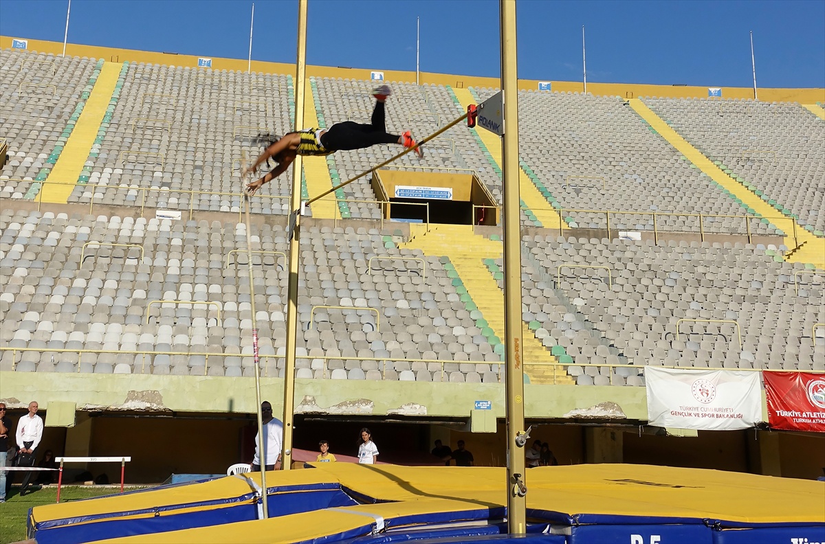 Atletizm Süper Ligi Finali İzmir\'de Başladı
