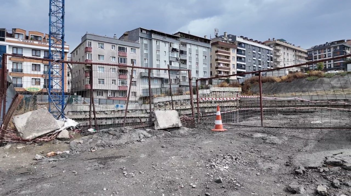 İşçi 15 Metreden Düştü