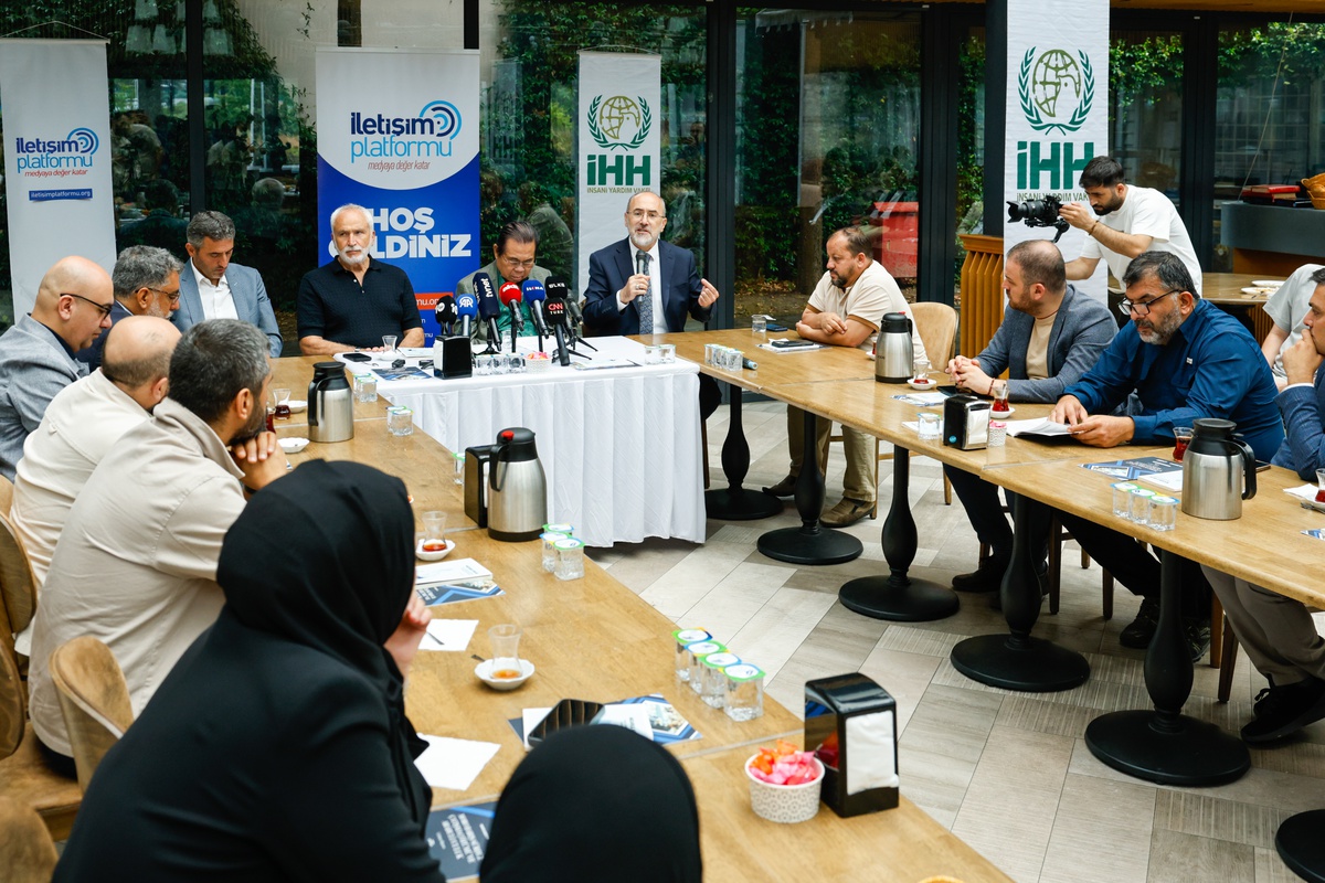 Hacı Murad İbrahim İstanbul\'da Medya ile Buluştu