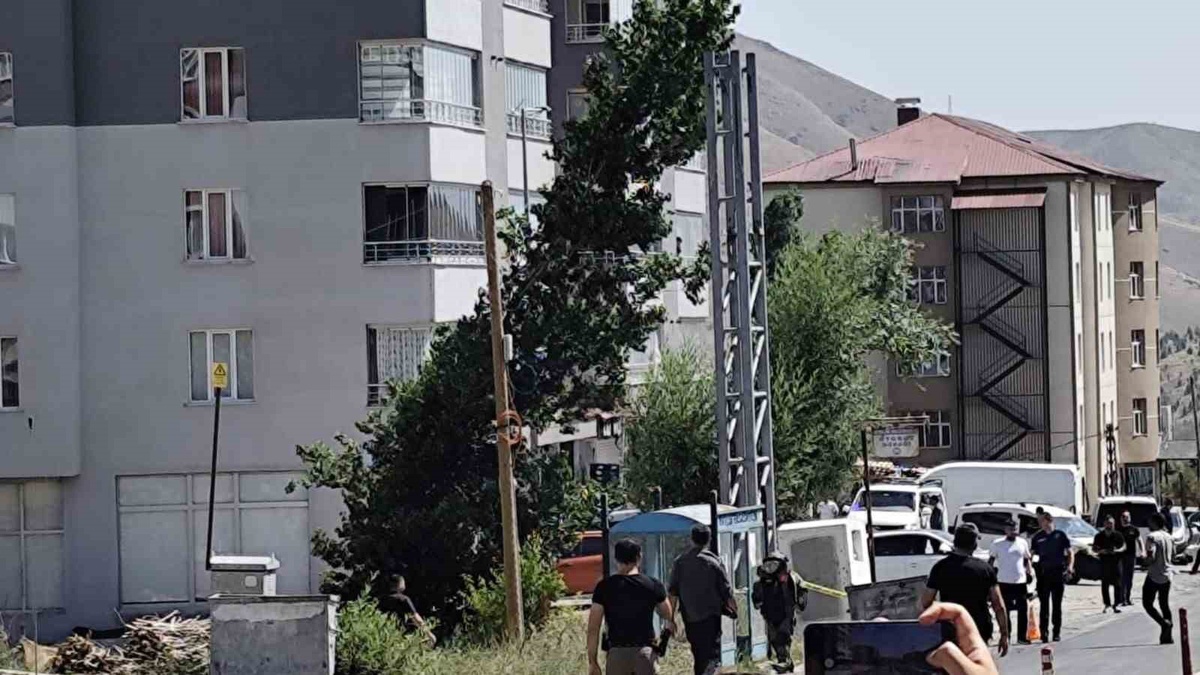 Bitlis\'te Şüpheli Paket Alarmı