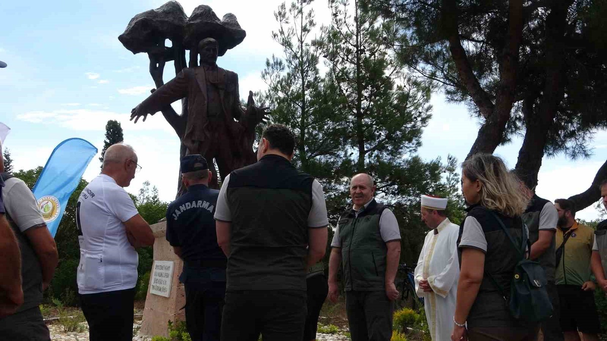 Çanakkale’de 32 yıl önce şehit olan Orman Bölge Müdürü’ne vefa