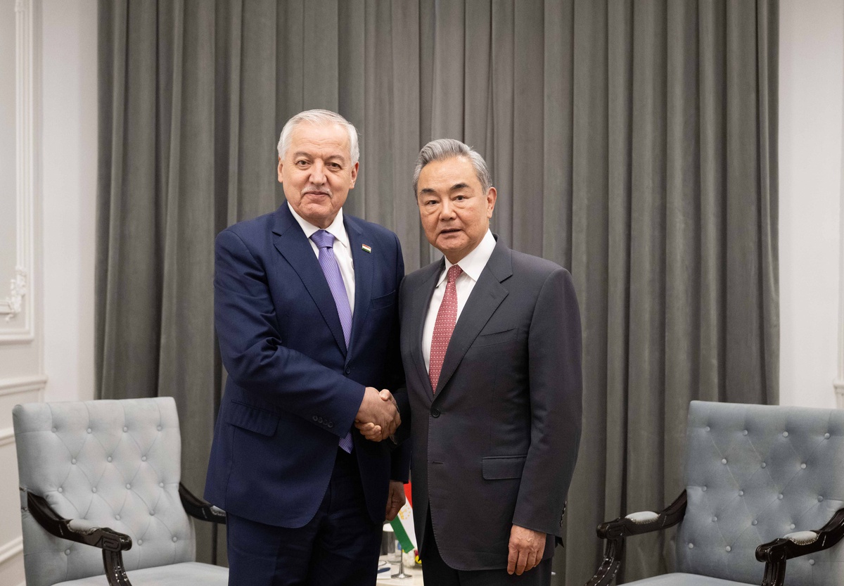Çin ve Tacikistan İlişkileri Güçleniyor