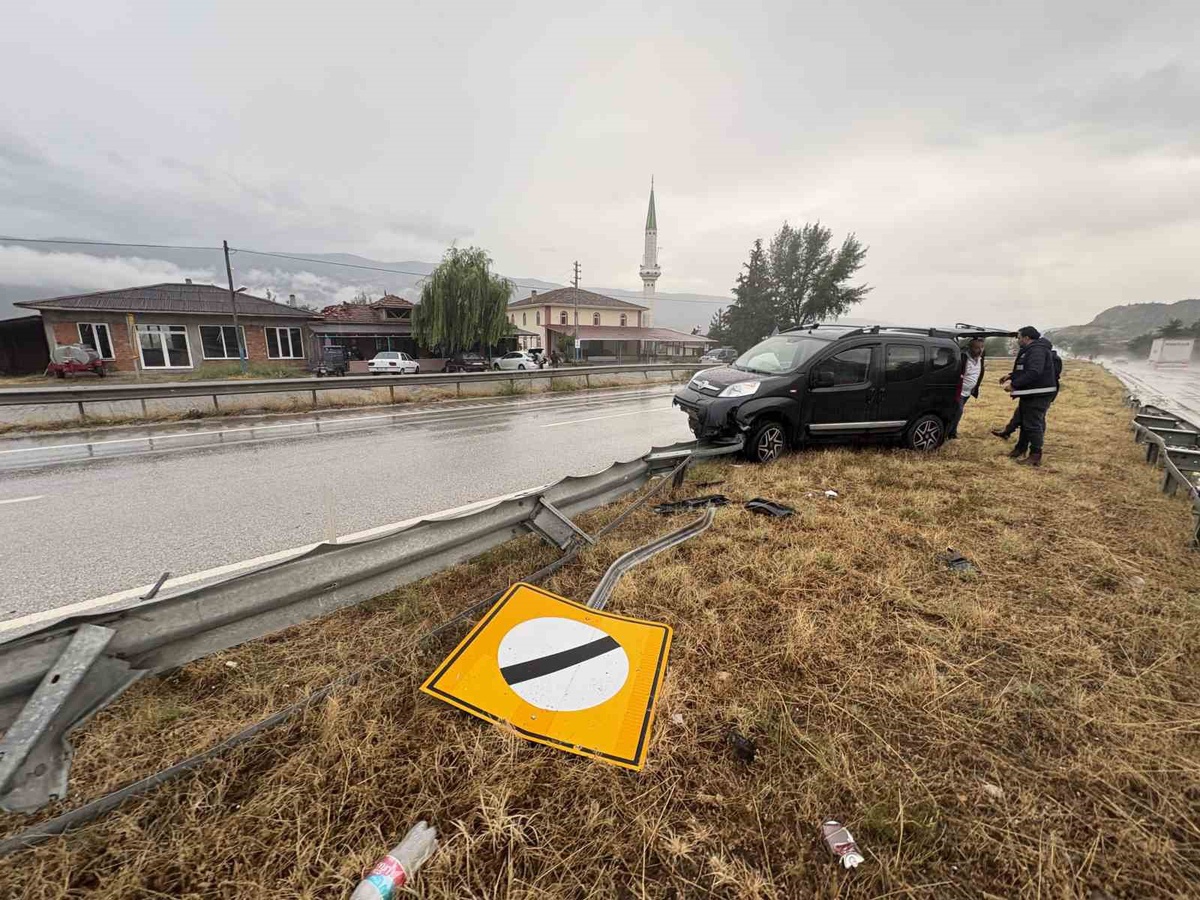 Tosya\'da Sağanak Trafik Kazalarına Sebep Oldu