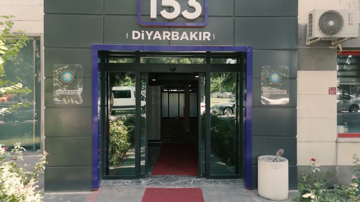 Diyarbakır Büyükşehir Belediyesi\'nden "çok dilli" hizmet