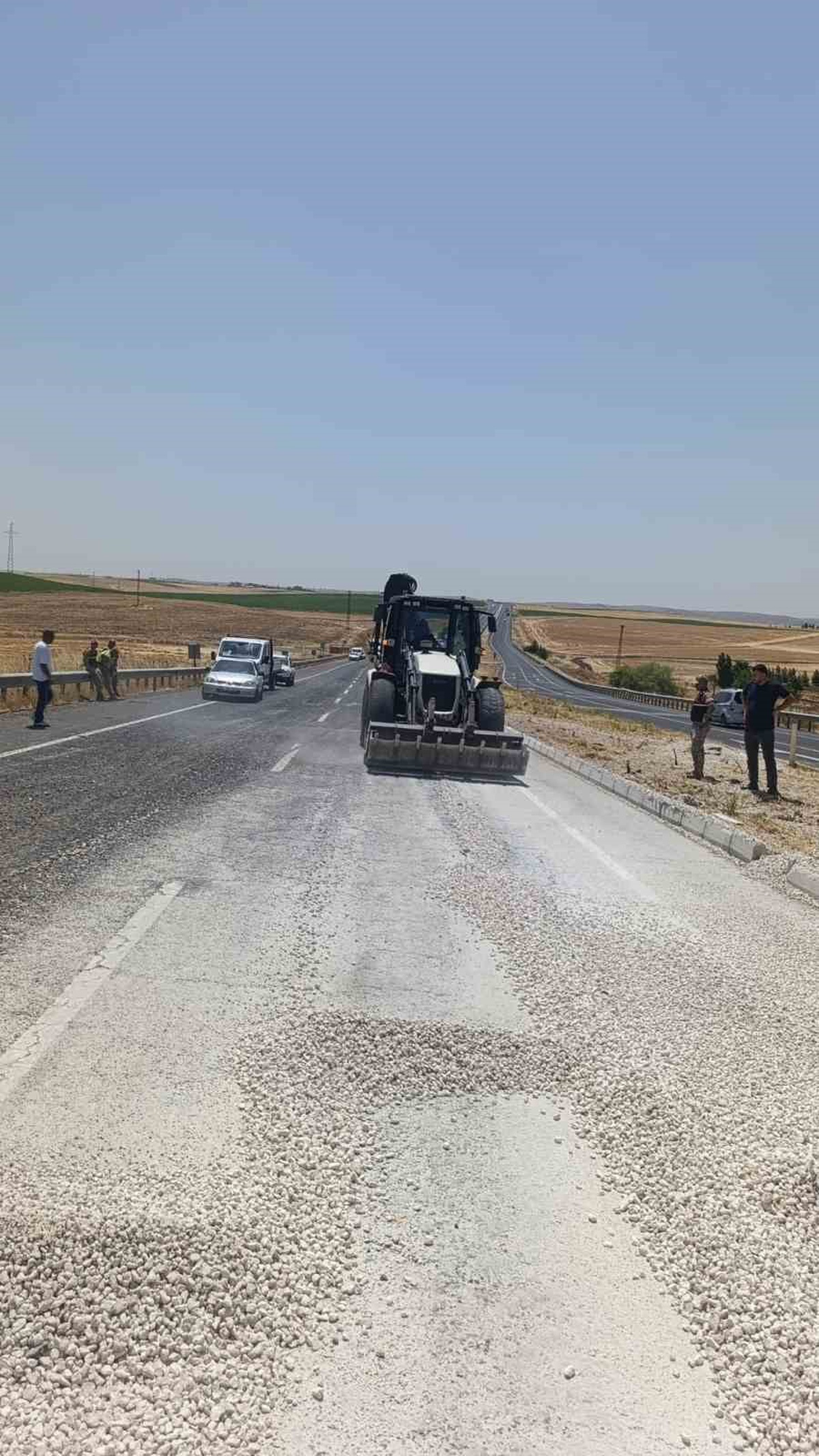 Hafriyat Kamyonu Devrildi, Sürücü Yaralandı