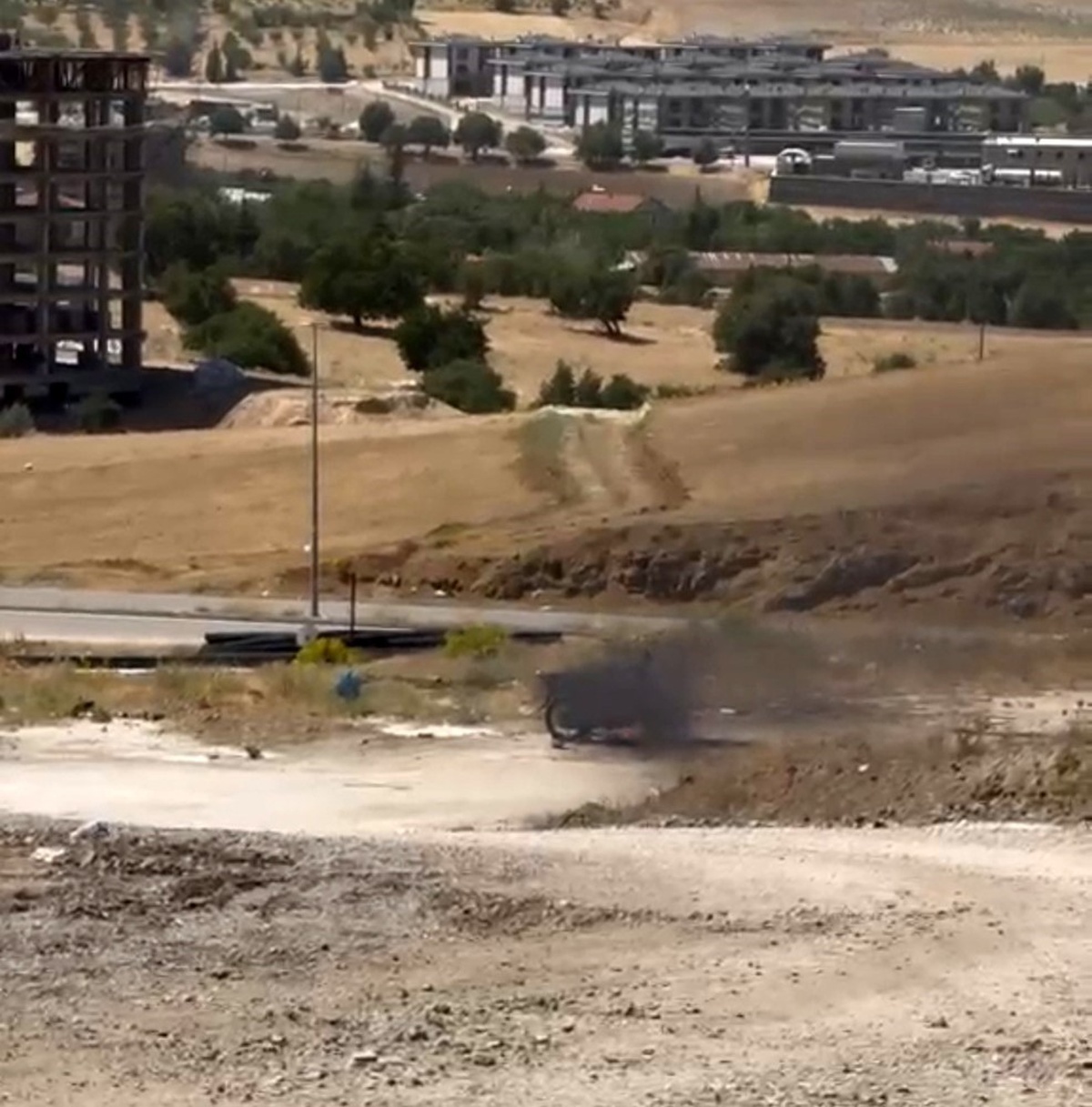 Elazığ\'da Park Halindeki Motosiklet Yandı