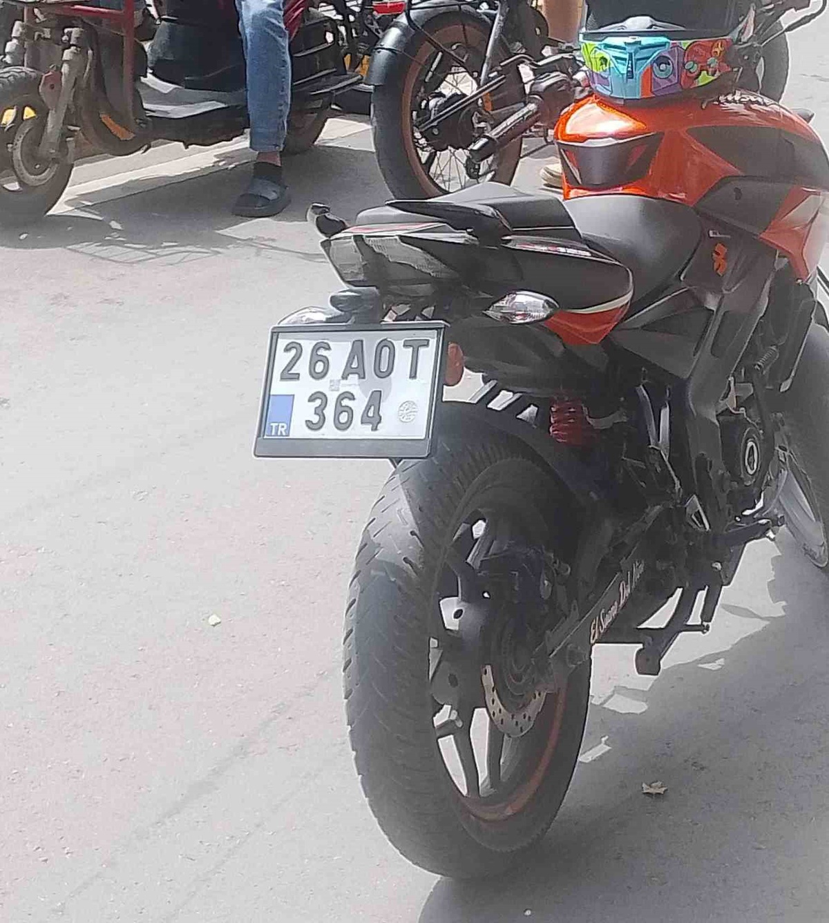 Eskişehir\'de Motosiklet Kazası: Yaralı Ambulansla Hastaneye Sevk Edildi