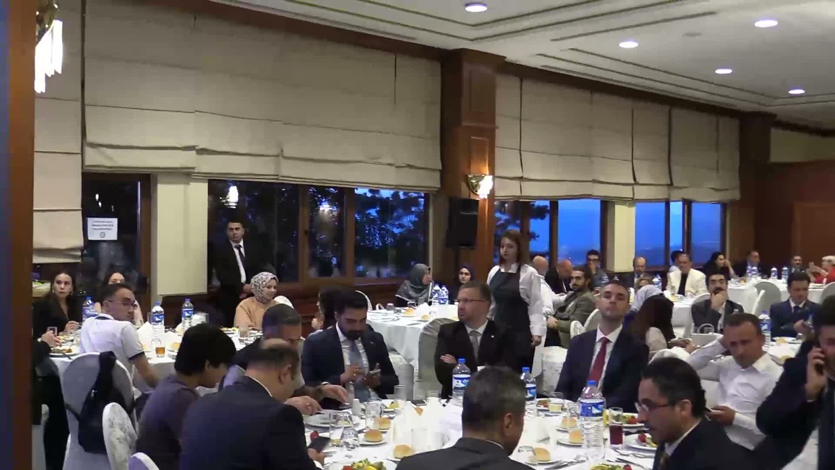 Doğu Anadolu\'nun başarılı gazetecileri ödüllendirildi... ANKA, "Leylekler göç etmedi" haberi ile ödül aldı