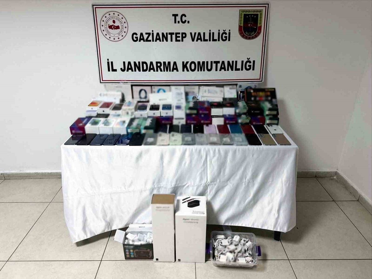 Gaziantep’te 1,5 milyon TL değerinde kaçak malzeme ele geçirildi