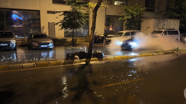 İstanbul'da beklenen yağış başladı