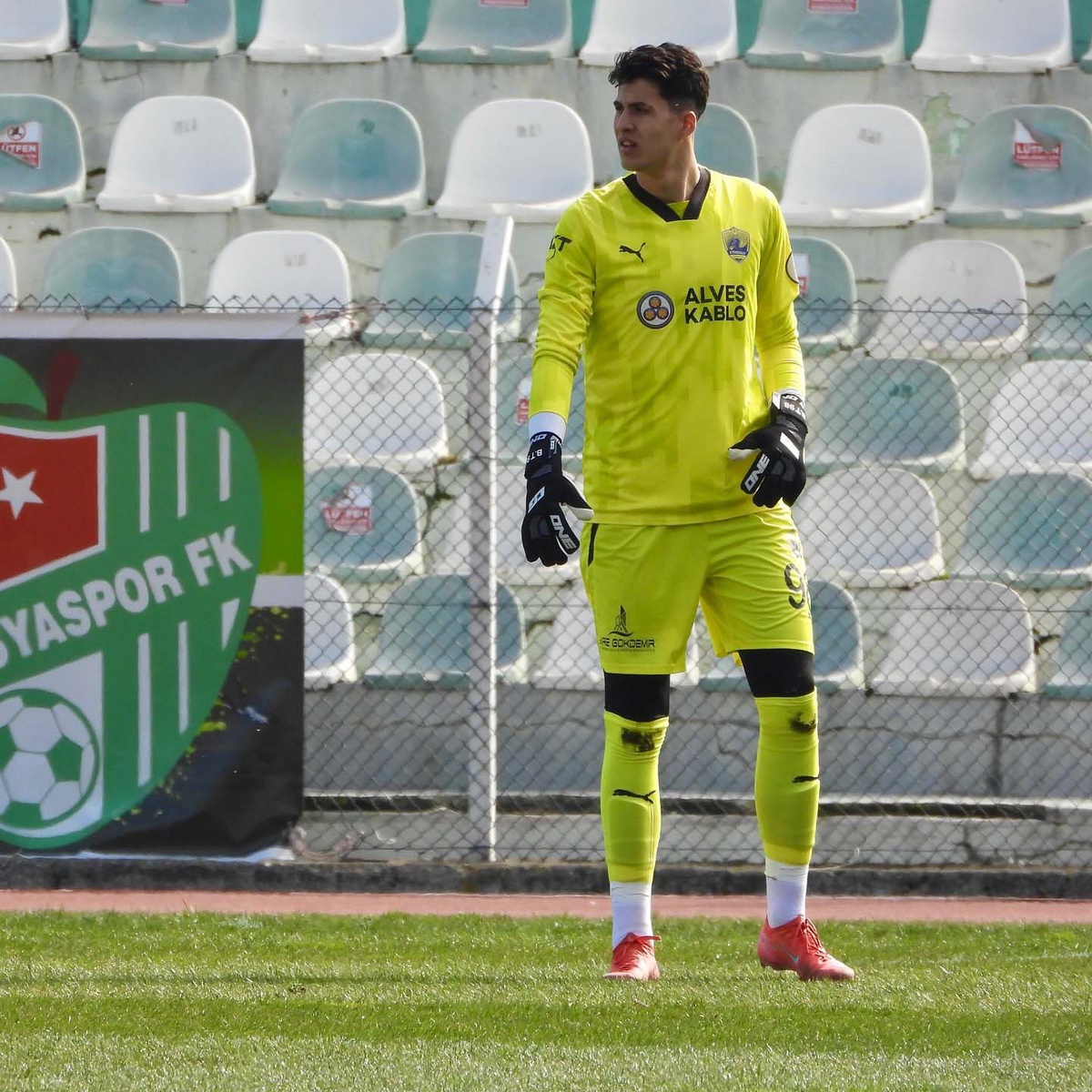 Karşıyaka Kaleci Transferinde Son Aşamada