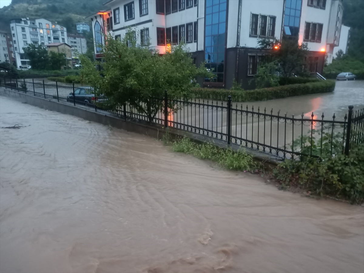 Doğanyurt\'ta Sel ve Su Baskınları